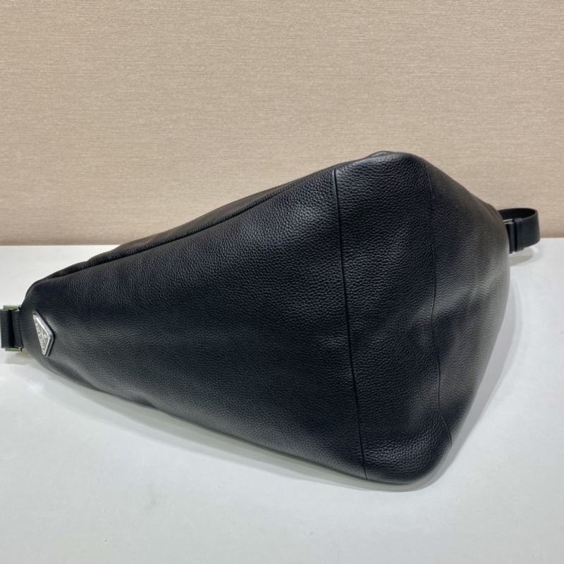 Pra*a triangle pouch